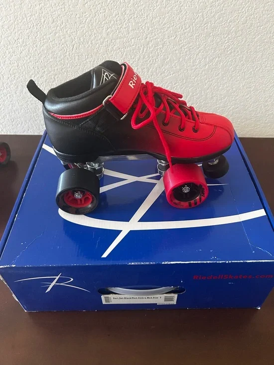 Riedell Dart Black/Red Ombre Quad Roller Skates - Picture 6 of 9